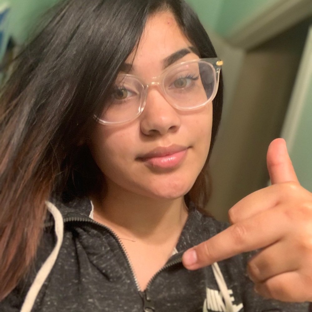 Meet your Posher, Alondra